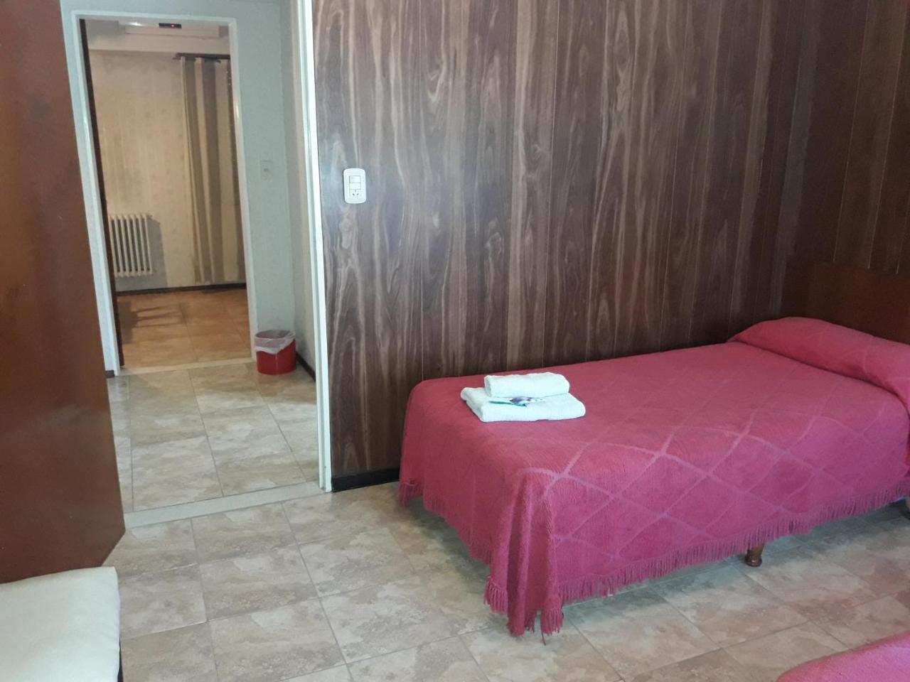 Dolores  Plaza Hotel מראה חיצוני תמונה